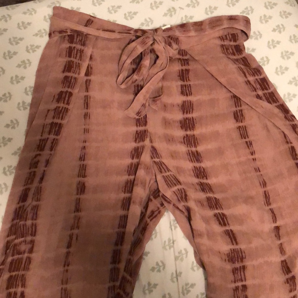 NWT American Rag Flyaway Casual crop Pants
